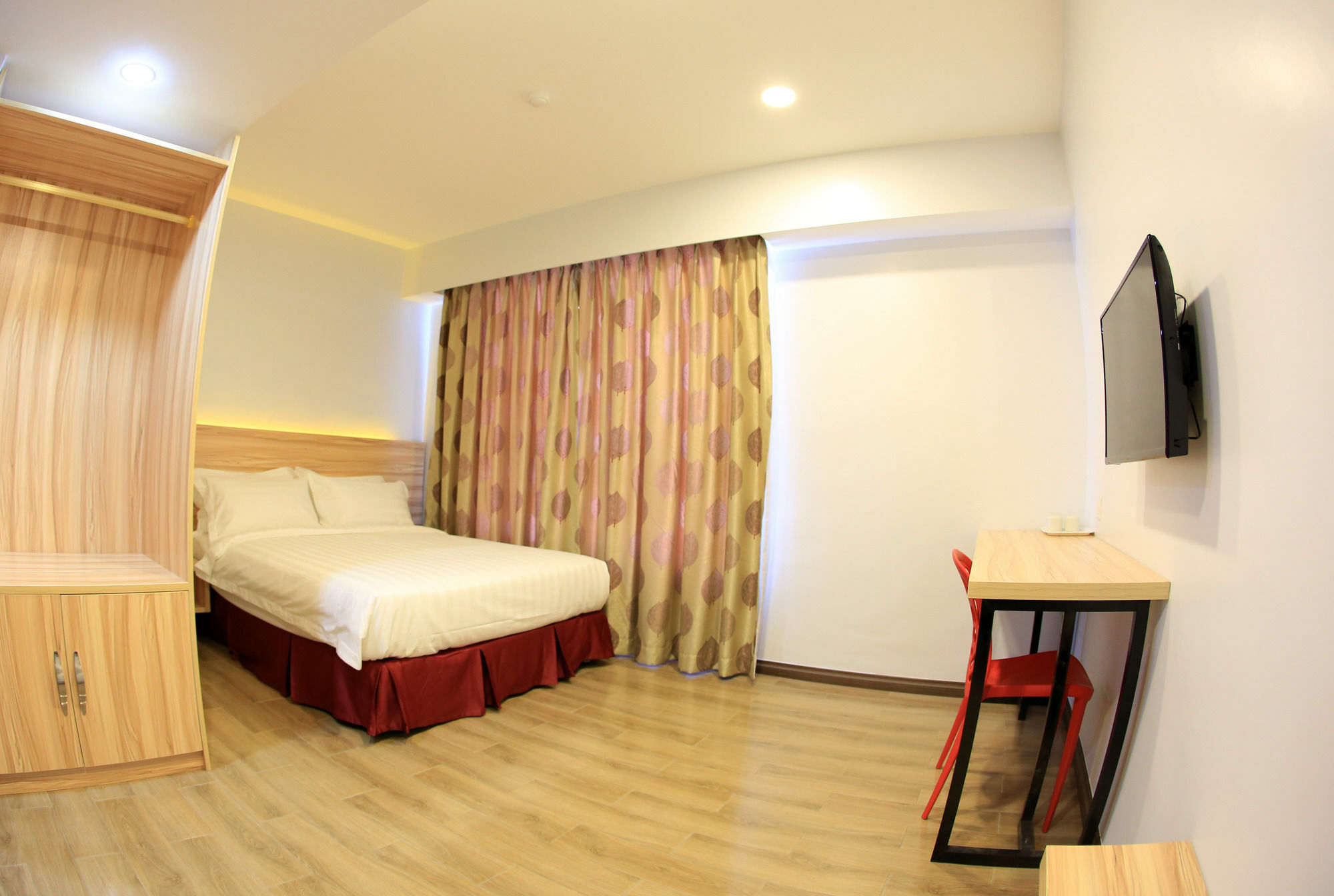 City Garden Hotel Тавау Екстериор снимка